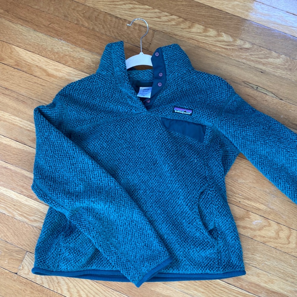 Forest green Patagonia fleece